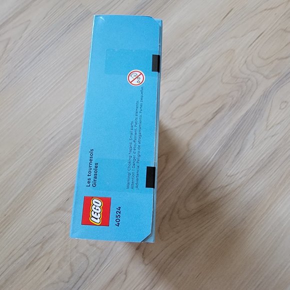 LEGO Sunflowers (40524) - Brand new, perfect condition (note:Multiple available) - Picture 4 of 6